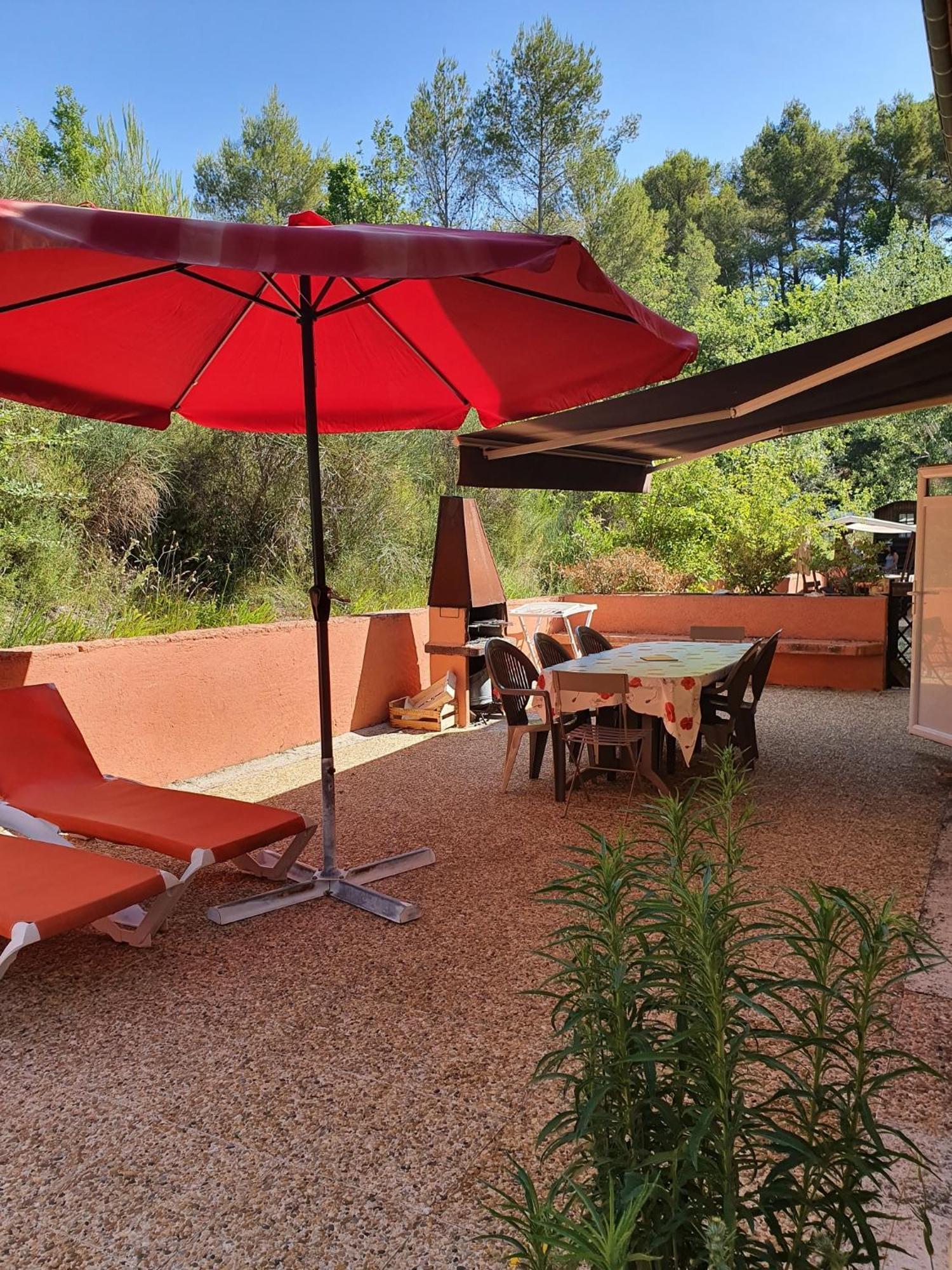 L'Oustaou Du Luberon Et Spa Villelaure المظهر الخارجي الصورة